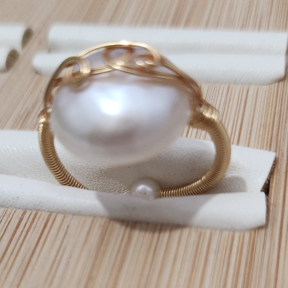 Gold Plated and White Pearl Ring adjustable..✨️